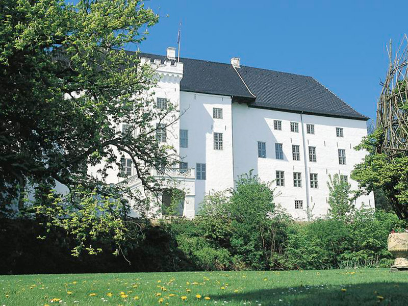 Драгсхольм — мистический замок в Дании